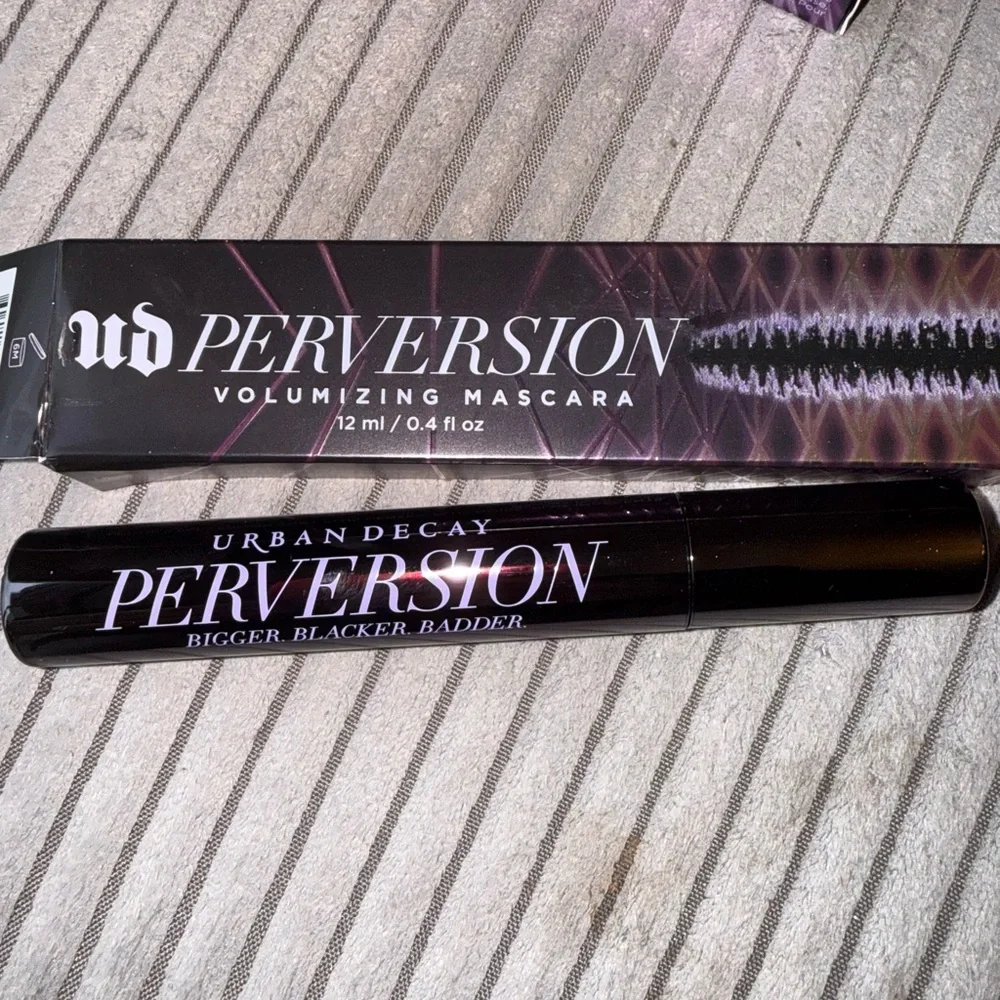 NEW Urban Decay - Perversion Mascara — Bigger/Blacker/Badder - in Black